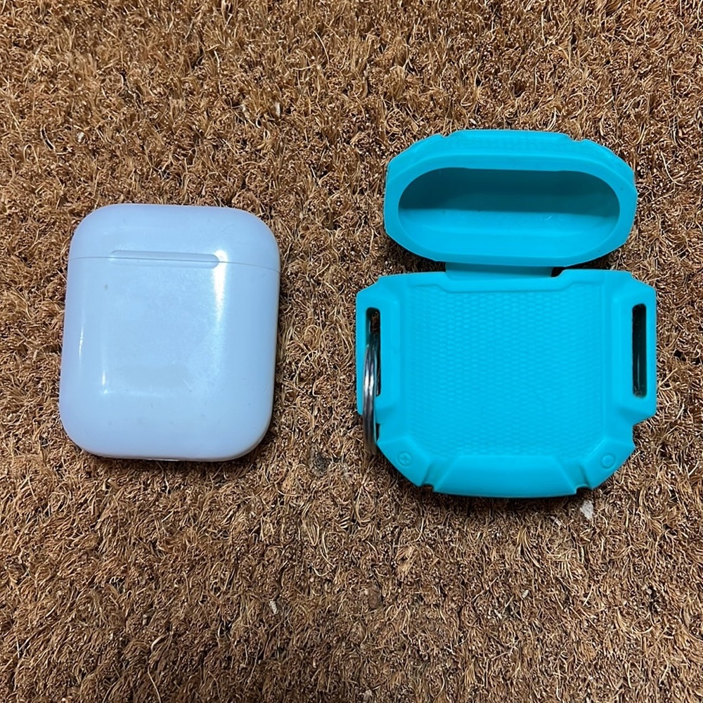 Apple AirPod Wireless Charging Case w/ Teal Bumper Cover (AirPods not included)